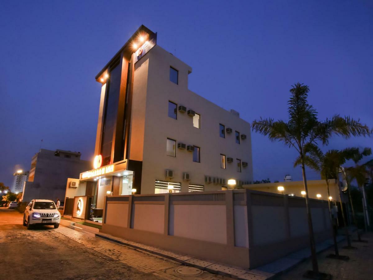 Hotel Grand Sparrow Inn Agra  Buitenkant foto