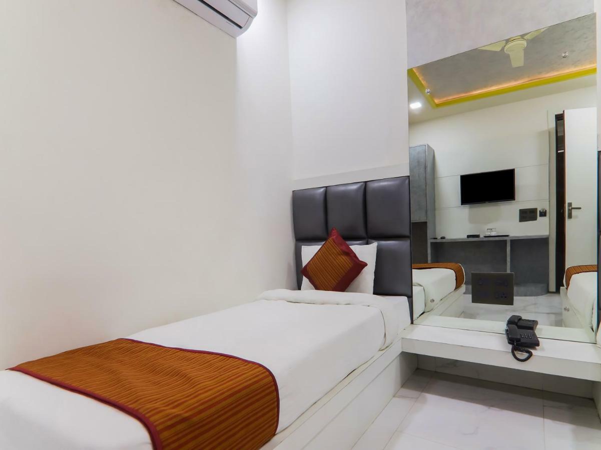 Hotel Grand Sparrow Inn Agra  Buitenkant foto