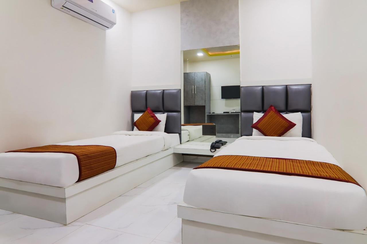 Hotel Grand Sparrow Inn Agra  Buitenkant foto