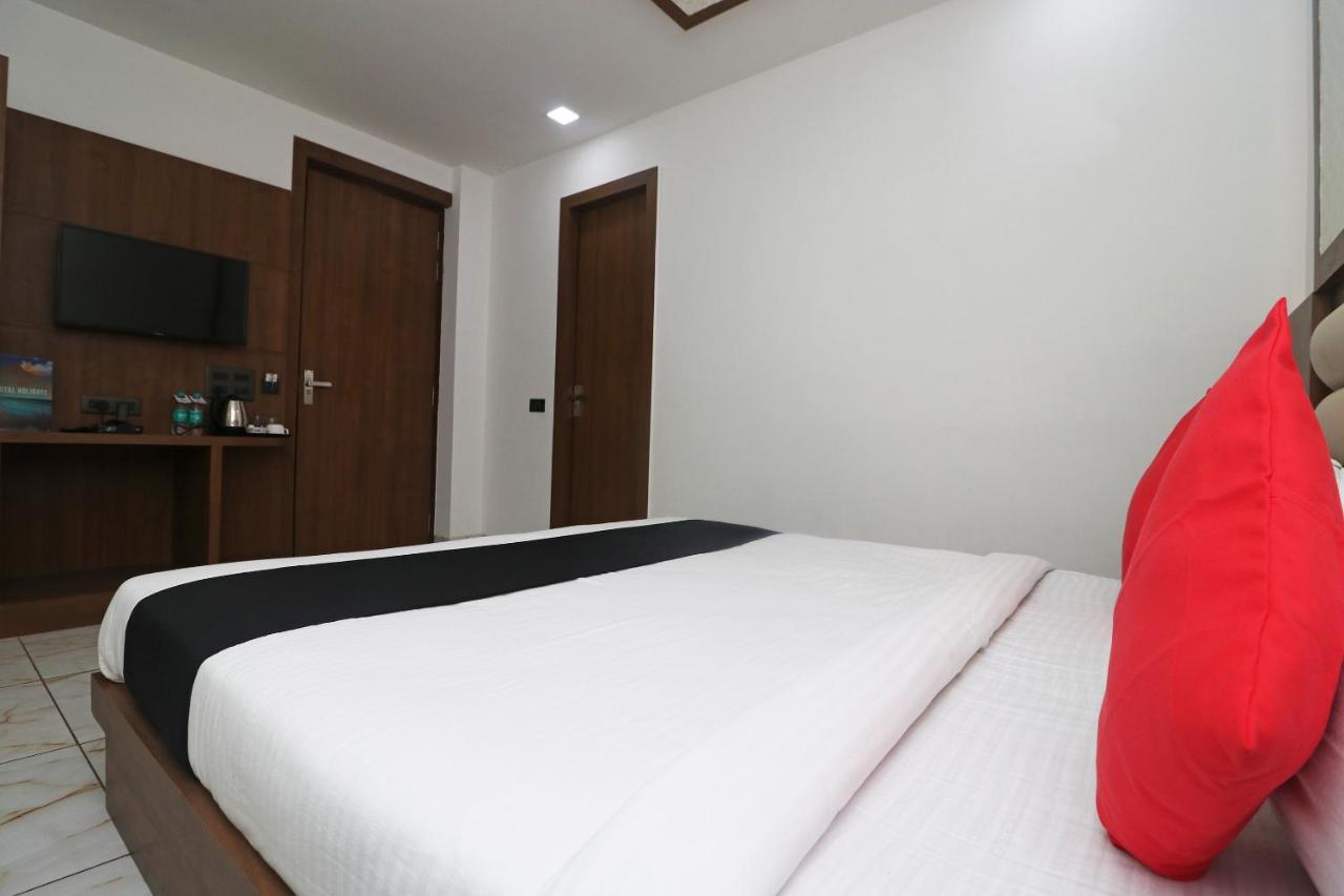 Hotel Grand Sparrow Inn Agra  Buitenkant foto