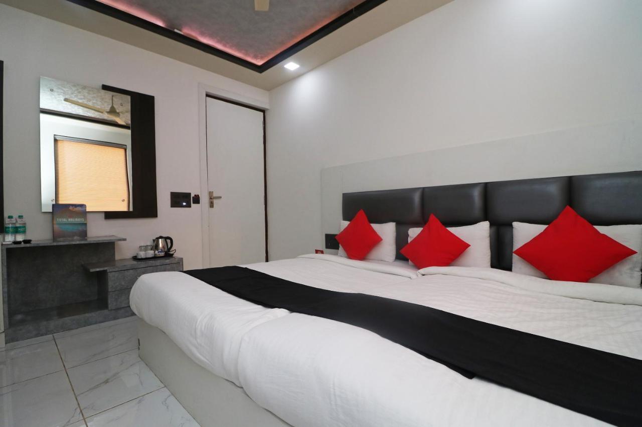 Hotel Grand Sparrow Inn Agra  Buitenkant foto